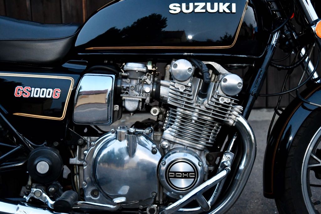 Suzuki GS1000G decals