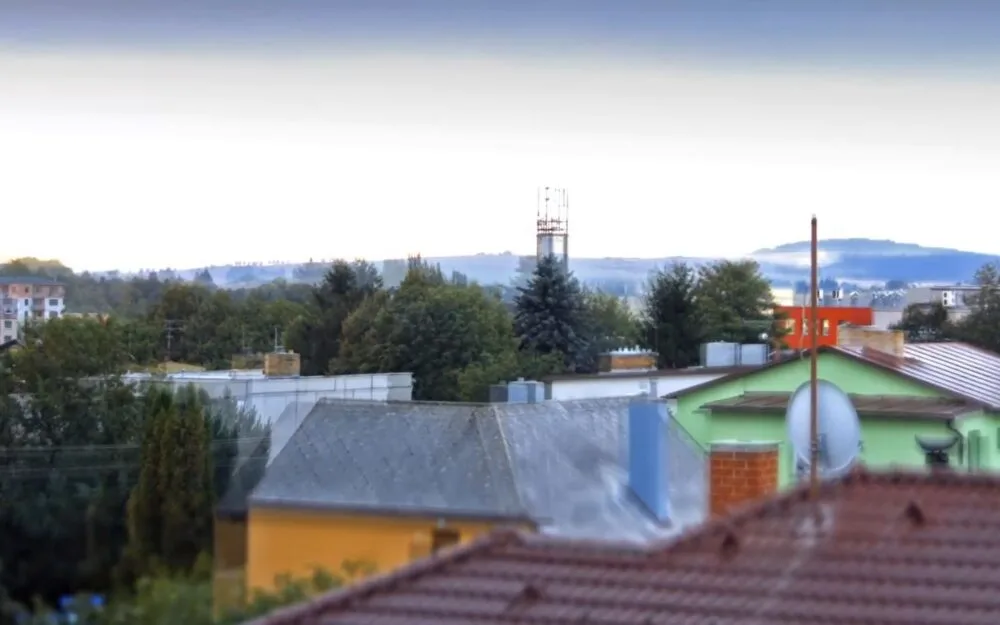 Jednoletá zahrada - timelapse film - střed vesmíru