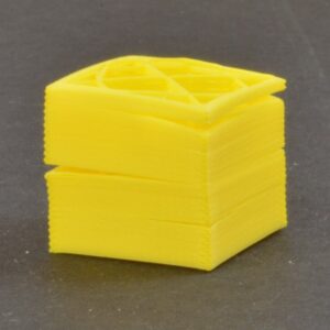 Oddělování a praskání  a kroucení vrstev 3D tisk problem