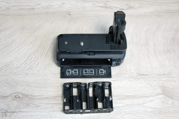 BG-40D BG-E2N bateriový grip pro zrcadlovku Canon