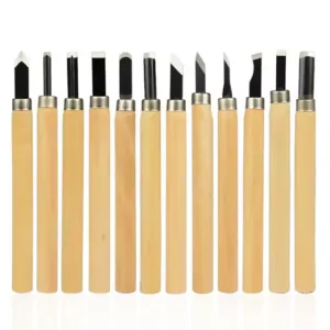 Sada řezbářských dlátek a nožů