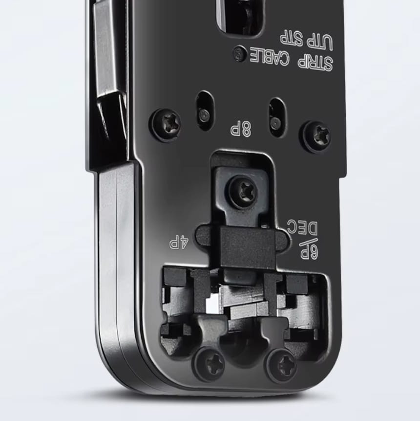 Detail krimovací kleště RJ45 - 8P,6P,4P s testerem kabelu.
